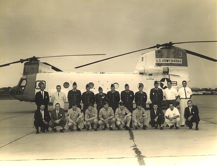 YHC-1B Chinook helicopter 59-04984 and the first mechanic class, September 1962.