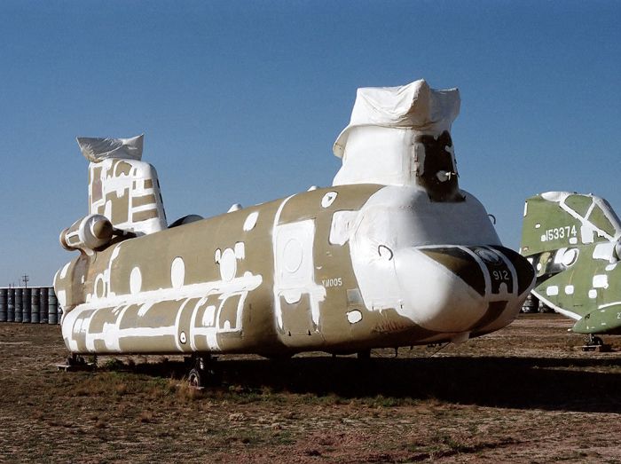 CH-47A 63-07912 photographed at Davis-Monthon Air Force Base while in storage awaiting rebuild as CH-47D 92-00295, circa 1987.