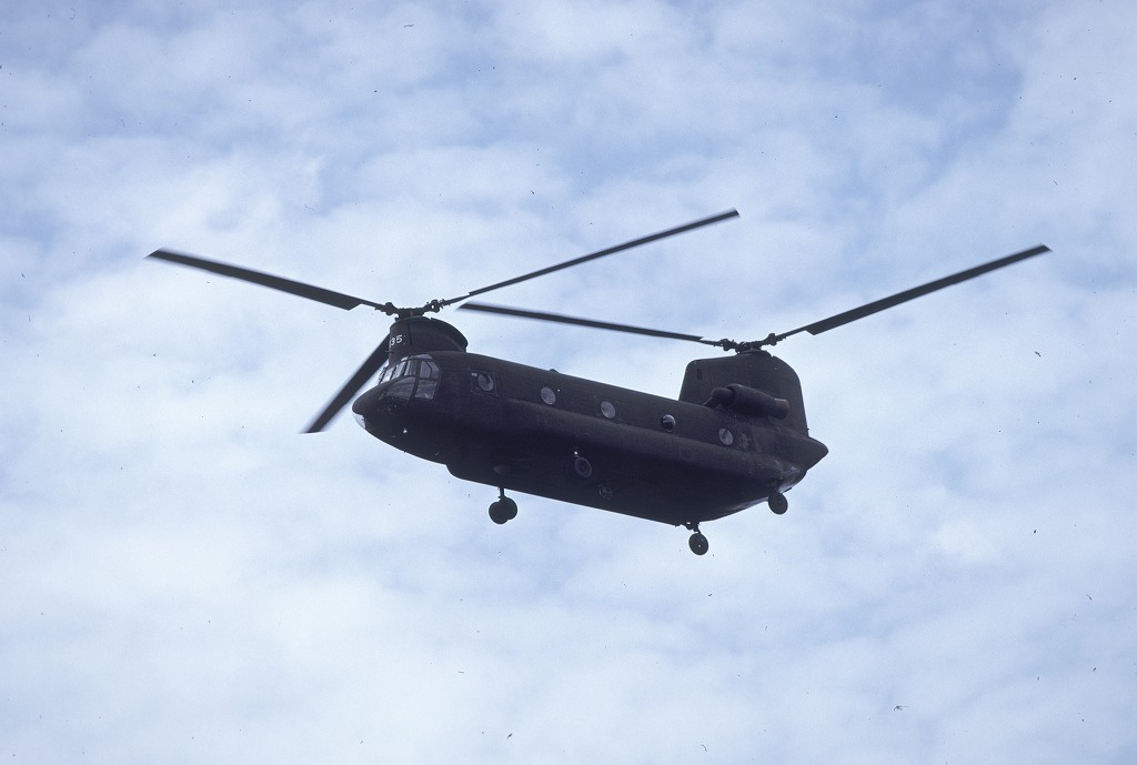 独特の上品 CH-47A Boeing Chinook 64-13135. helicopter Aircraft / Helicopter