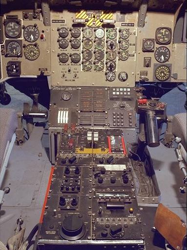Cockpit photo of NASA 737, 19 March 1986.
