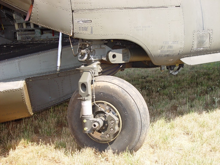 July 2002: The right aft landing gear of 89-00139. It is unknown what damage occured to the gear, if any.