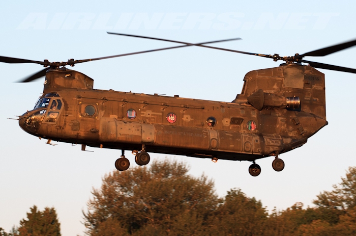 CH-47D Chinook helicopter 90-00185 hovering at Boeing Field (KBFI), Seattle, Washington in October 2012.