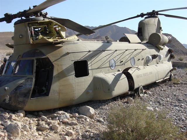 At the crash site: CH-47F Chinook helicopter 08-08042 after the hard landing in Afghanistan.