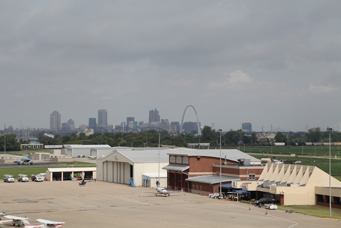 16 August 2017: The crew of CH-47F Chinook helicopter 15-08191 were treated to a nice view of the arch in St. Louis, Missouri, while hovering near its previous parking spot at St. Louis Downtown Airport (KCPS), Illinois, while enroute to it's new home at Butts Army Airfield (KFCS), Fort Carson, Colorado.