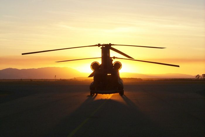 India - CH-47 Chinook (  helicóptero de transporte de carga pesada) Chinook_Sunset_2_b