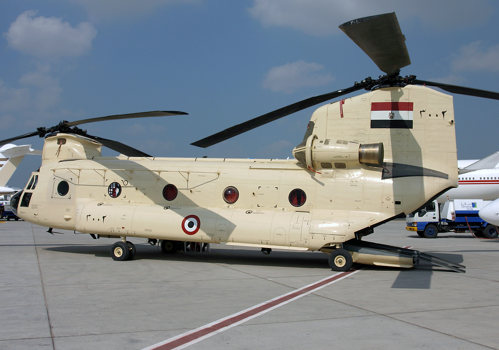 Egyption_Chinook_Dubai_2005.jpg