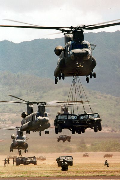 Chinooks slinging HUMMVs.